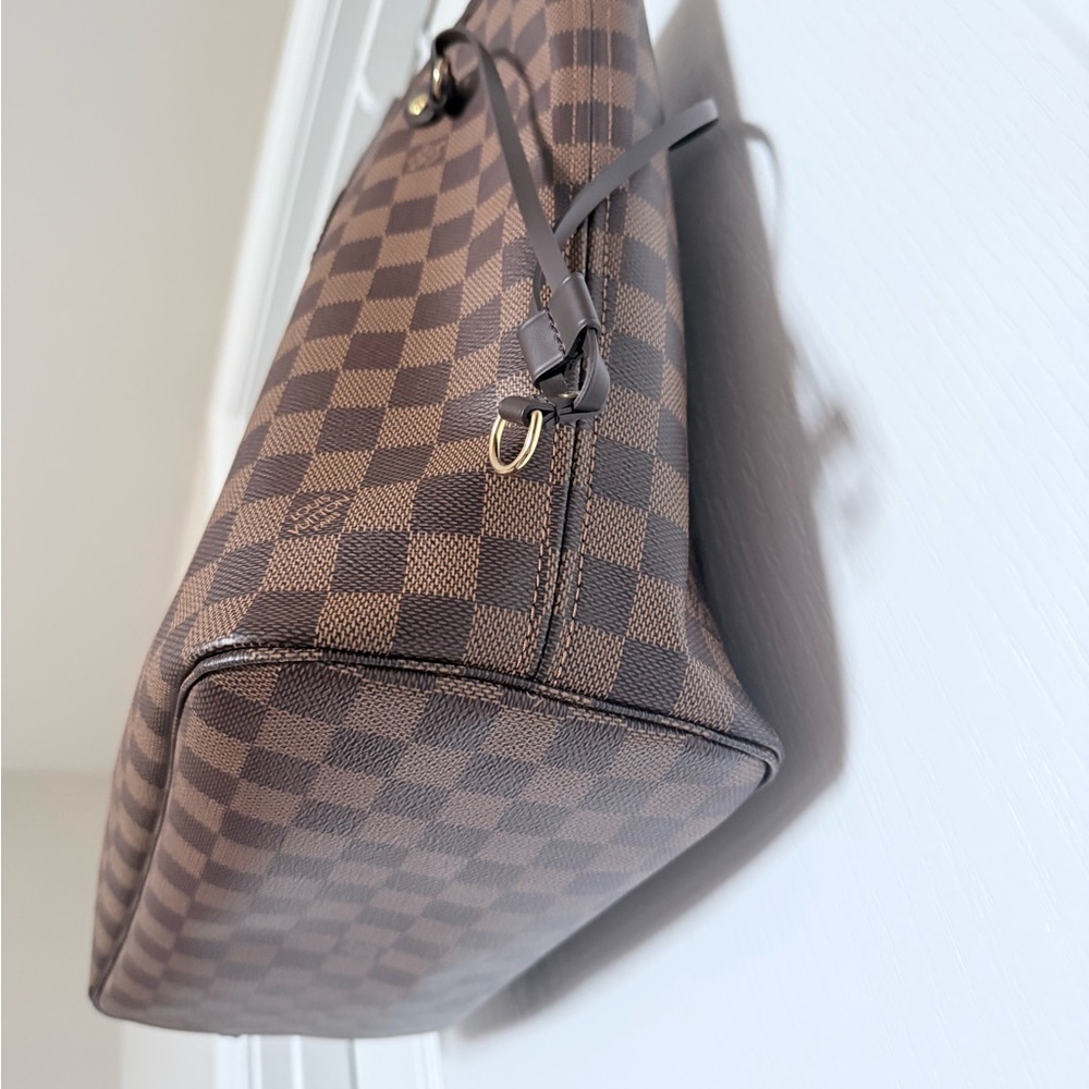 Louis Vuitton Neverfull MM Tote - Damier Ebene + Cherry with original packaging - Picture 4 of 16